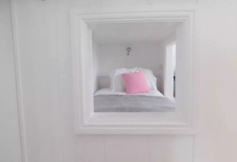 Spacious 2 Bed Lodge In Bury Saint Edmunds