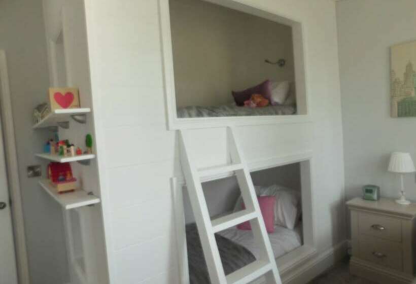 Spacious 2 Bed Lodge In Bury Saint Edmunds