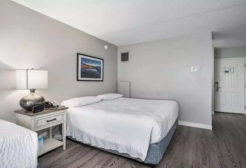 Hotelli First Floor Standard Deluxe King