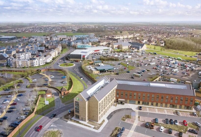 فندق Holiday Inn Express Cambridge West   Cambourne, An Ihg