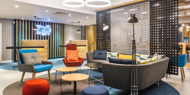 فندق Holiday Inn Express Cambridge West   Cambourne, An Ihg