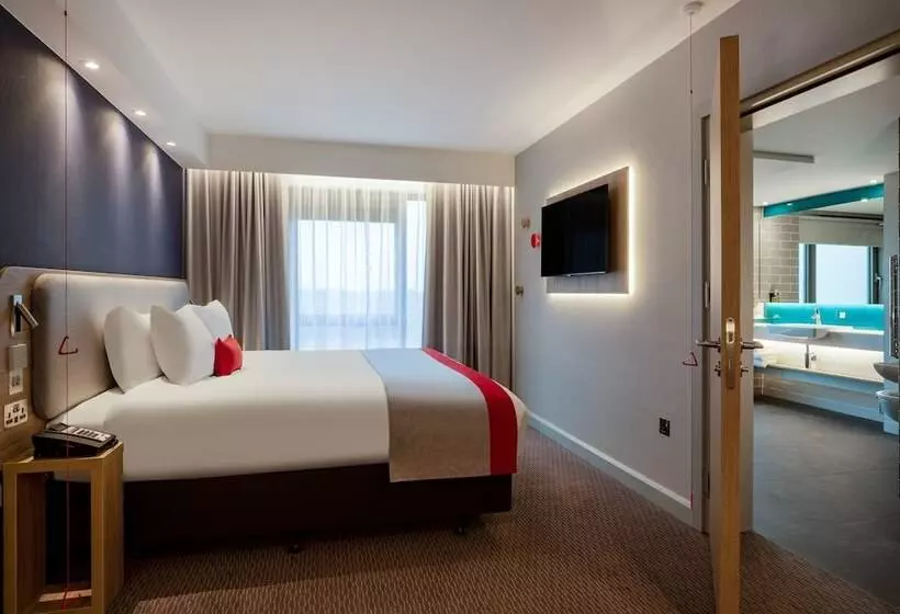 Hotelli Holiday Inn Express Cambridge West   Cambourne, An Ihg
