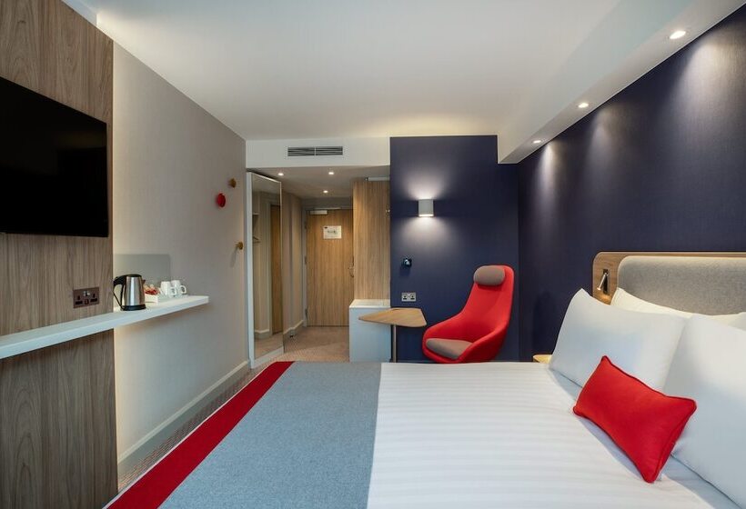 فندق Holiday Inn Express Cambridge West   Cambourne, An Ihg