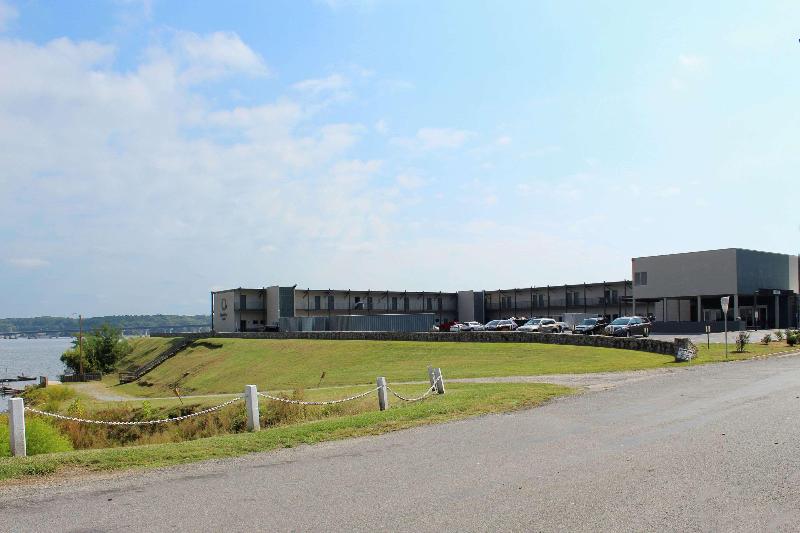 호텔 Quality Inn  On The Lake Clarksvilleboydton