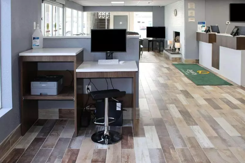 Hotelli Quality Inn  On The Lake Clarksvilleboydton