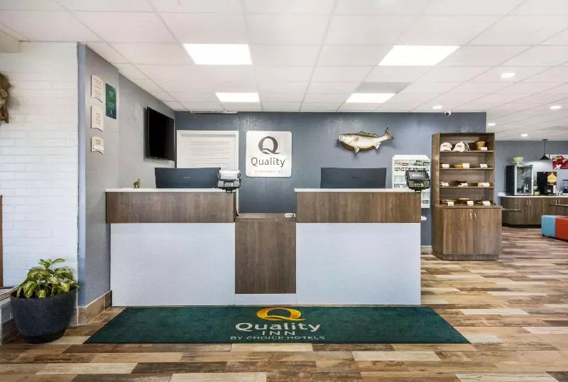 Hotelli Quality Inn  On The Lake Clarksvilleboydton