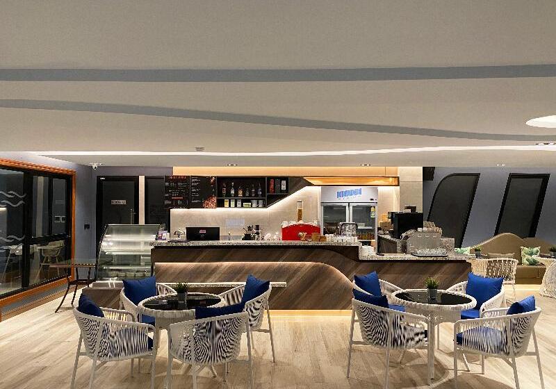 Hotel The Oceanic Sportel Phuket   Sha Extra Plus