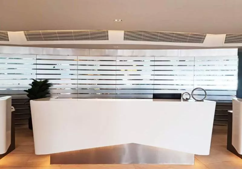 Hotelli The Oceanic Sportel Phuket   Sha Extra Plus