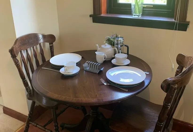 Lovely Cottage, Ballachulish, Glencoe, Scotland