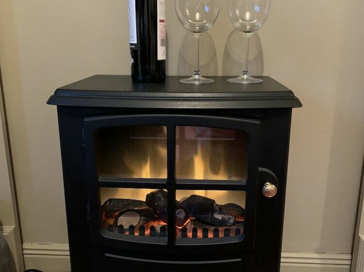 Lovely Cottage, Ballachulish, Glencoe, Scotland