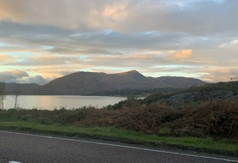 Lovely Cottage, Ballachulish, Glencoe, Scotland