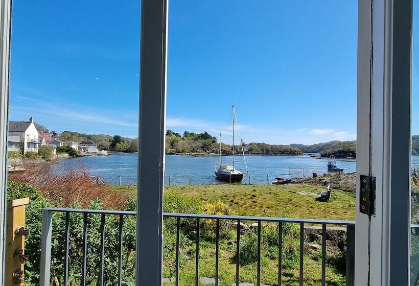 Cosy House In Eigionfa