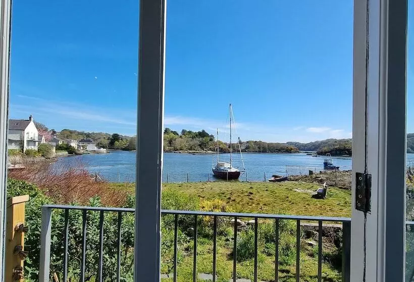 Cosy House In Eigionfa