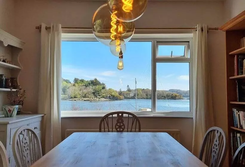 Cosy House In Eigionfa