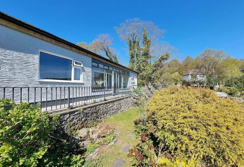 Cosy House In Eigionfa