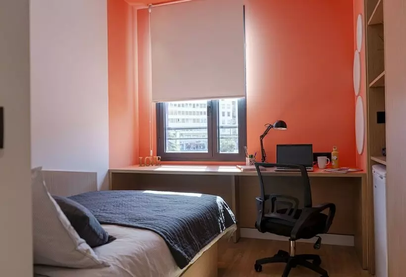 مسافرخانه Residencia Universitaria Resa Málaga Centro