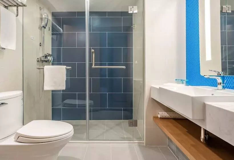 ホテル Holiday Inn Express Qingdao City Center, An Ihg