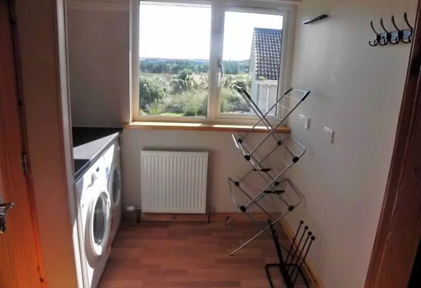 Inviting 2 Bed House In Isle Of Lewis