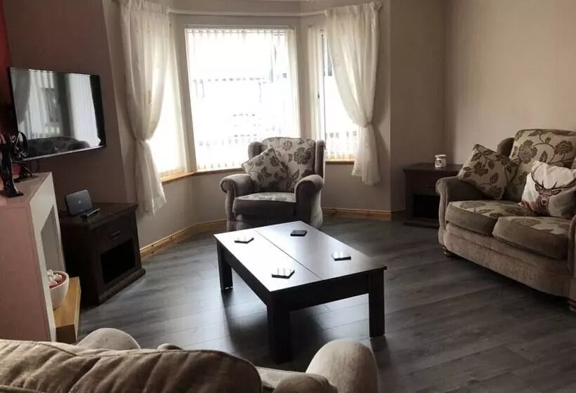 Inviting 2 Bed House In Isle Of Lewis
