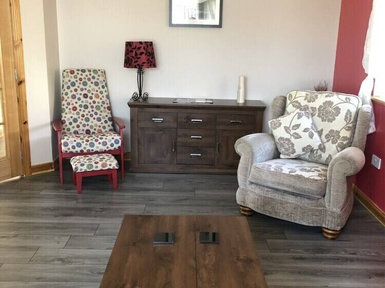 Inviting 2 Bed House In Isle Of Lewis