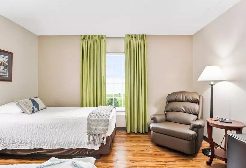 Majatalo Top Floor East Handicap Accessible