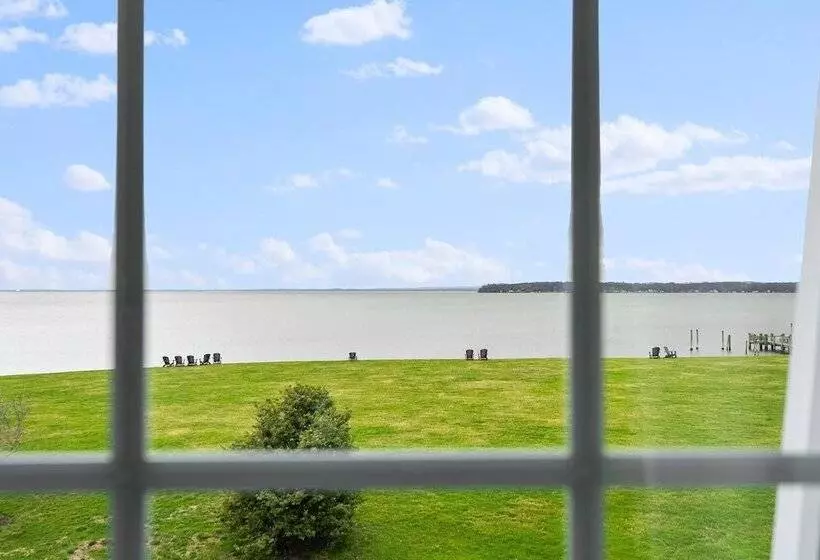 Majatalo Top Floor Handicap Accessible Bay View