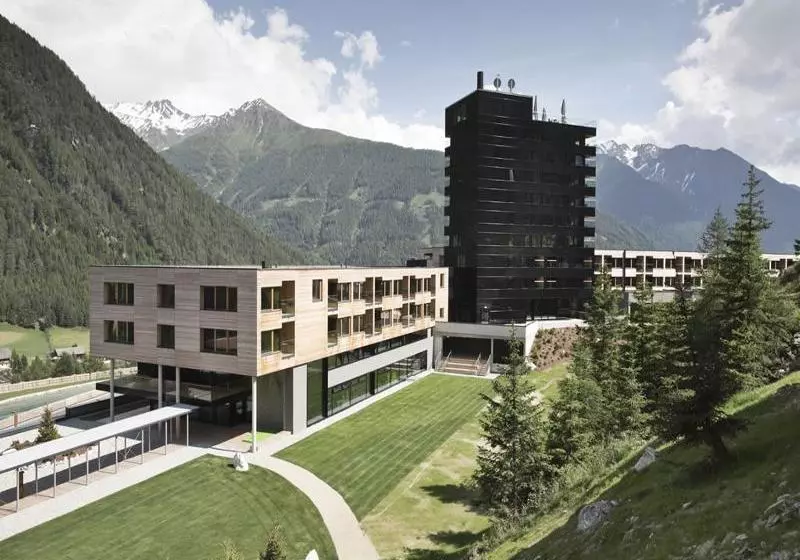 Gradonna Mountain Resort Châlets & Hotel