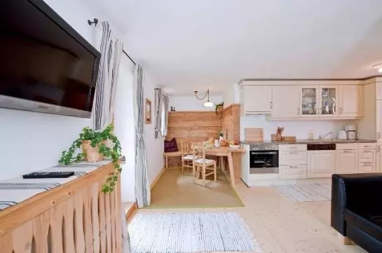 Отель Ederbauer Am Irrsee