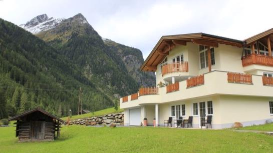 Hotelli Ferienwohnung Alpenhof