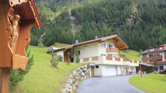 Hotelli Ferienwohnung Alpenhof