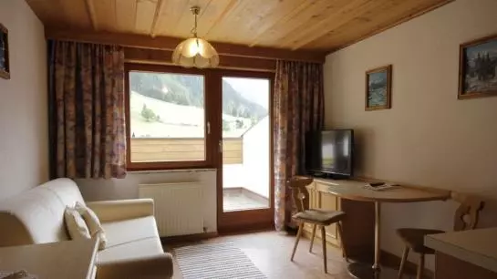 هتل Ferienwohnung Alpenhof
