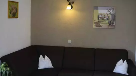 ペンション Gästehaus Pflauder