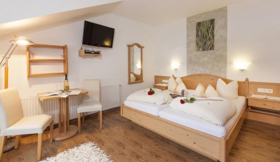 مبيت وإفطار Haus Aktiv