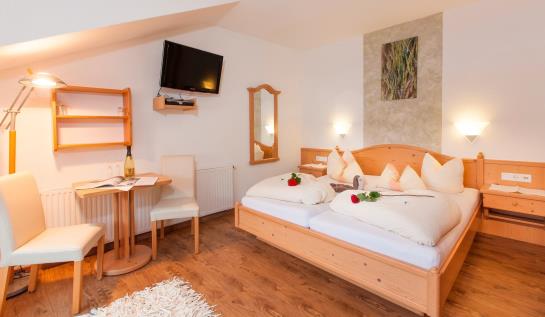 مبيت وإفطار Haus Aktiv