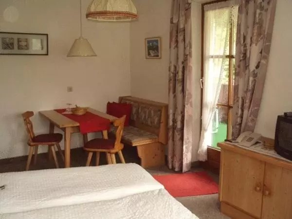 هتل Haus Alpengruss