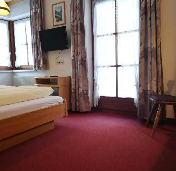 هتل Haus Alpengruss