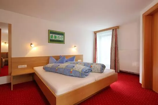 تختخواب و صبحانه Haus Hubertus