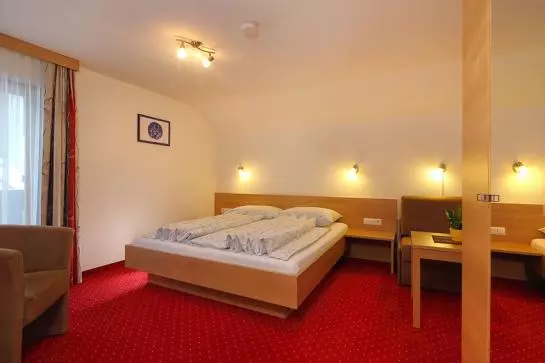 تختخواب و صبحانه Haus Hubertus