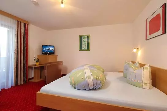 تختخواب و صبحانه Haus Hubertus