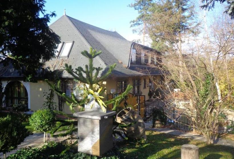 בית מלון כפרי Restaurant   Häuserl Im Wald Graz