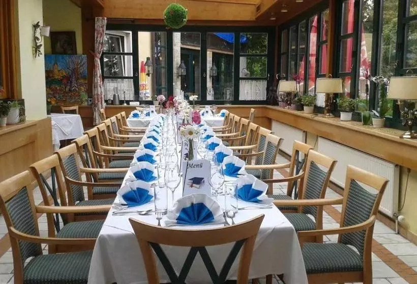 فندق Restaurant Häuserl Im Wald Graz