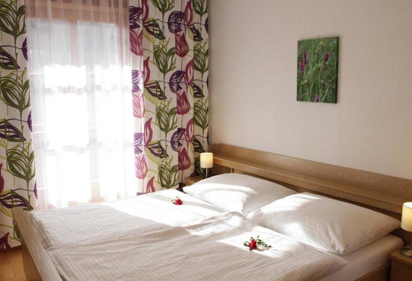 호텔 Landhof Kreuzsalgut