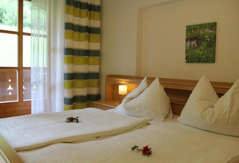 호텔 Landhof Kreuzsalgut