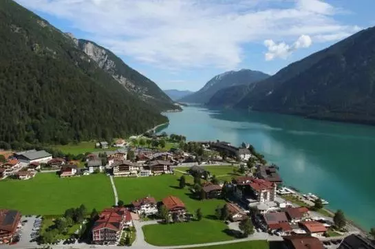 هتل Montana