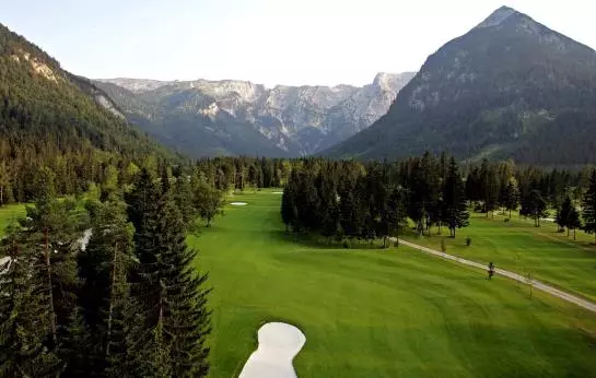 هتل Montana