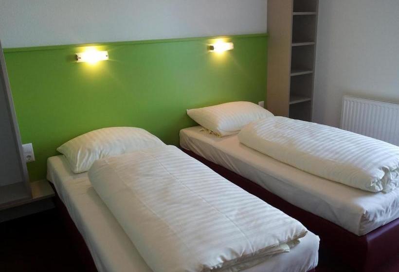 בית מלון כפרי Wirt Im Feld