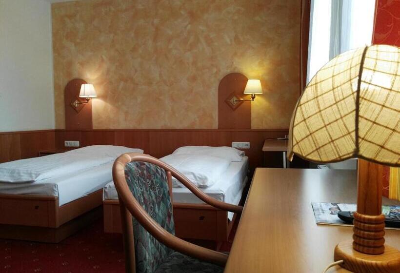 בית מלון כפרי Wirt Im Feld