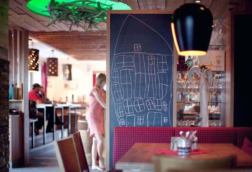 פנסיון Berghotel Pointenhof