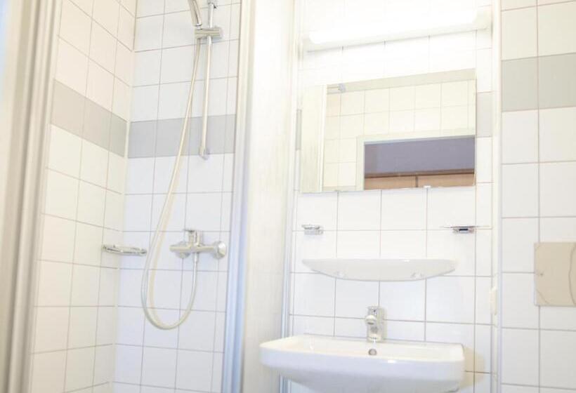 פנסיון Jugend  Und Familiengästehaus Villach