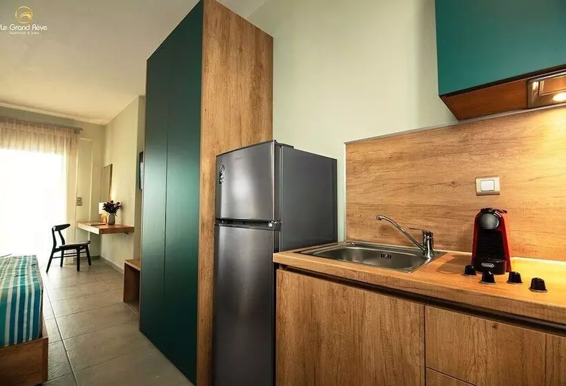 Le Grand Reve Apartments & Luxury Suites